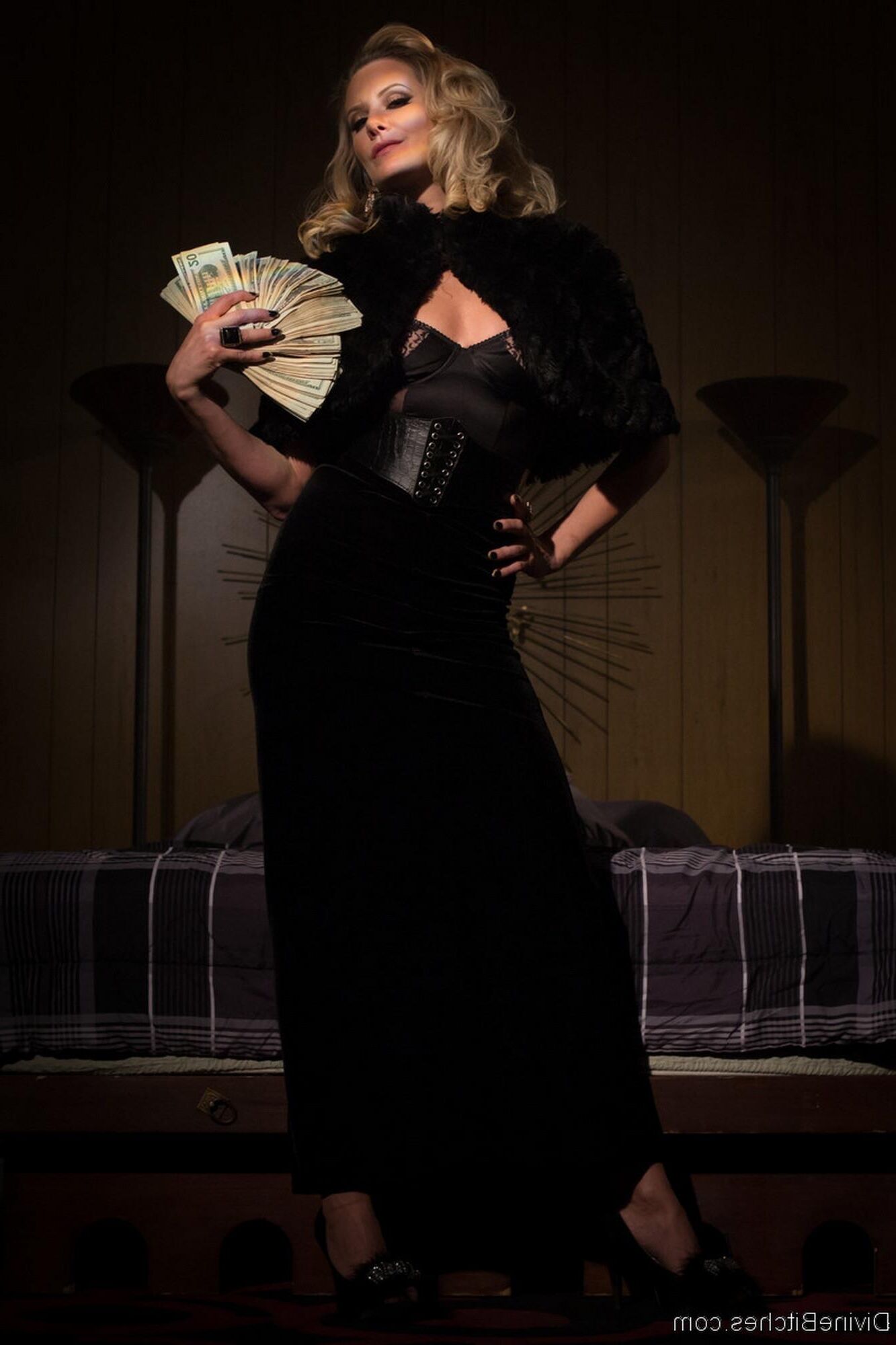 .. Maitresse Madeline Marlowe (Femdom)