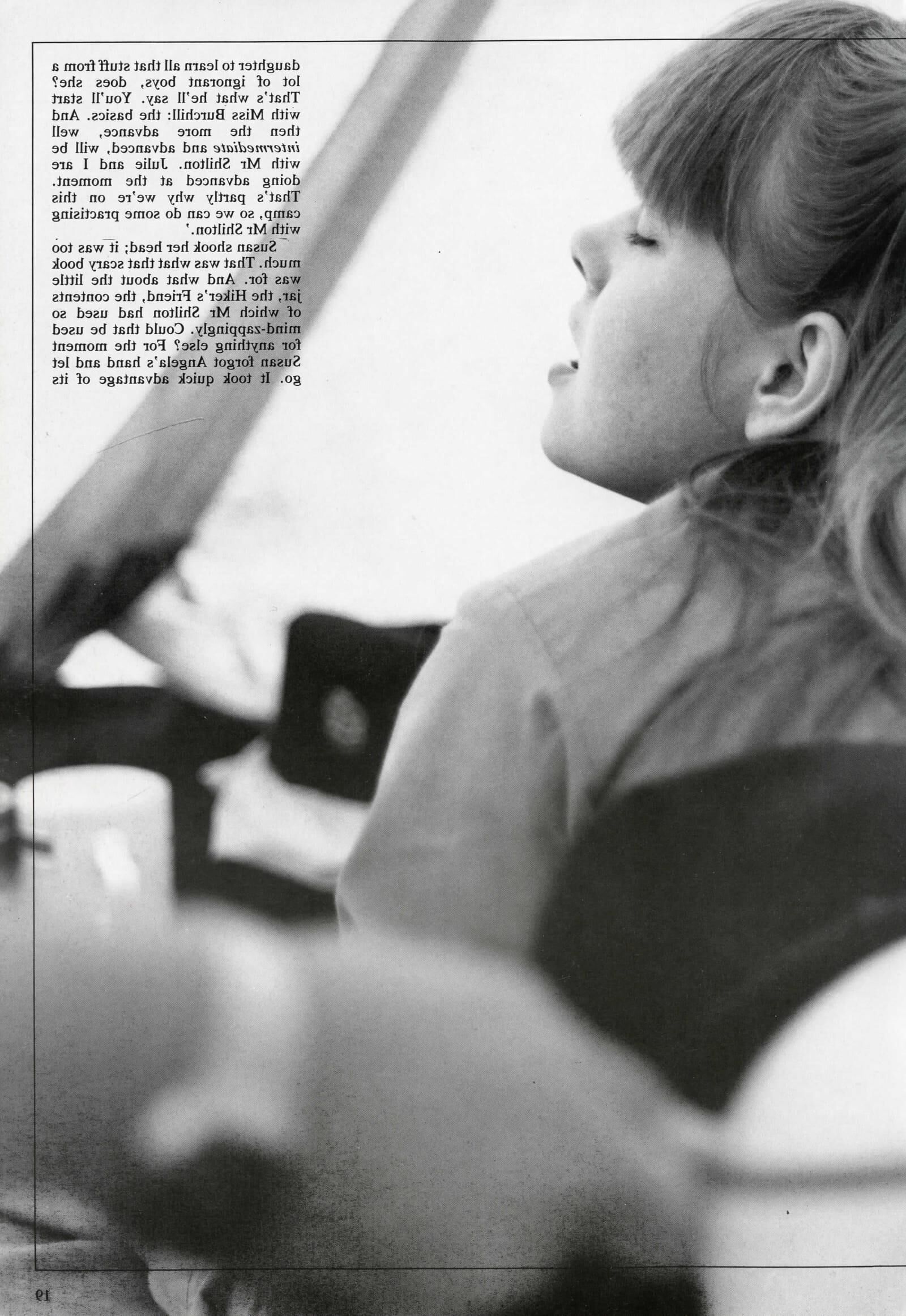 Retro Spanking Uniform Girls issue (complete)