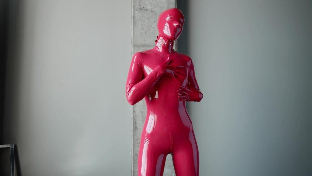 Red latex