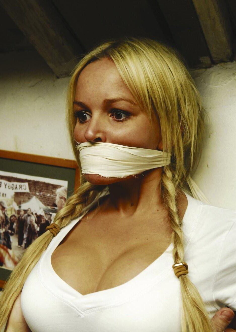 Submissive Blonde Girls 