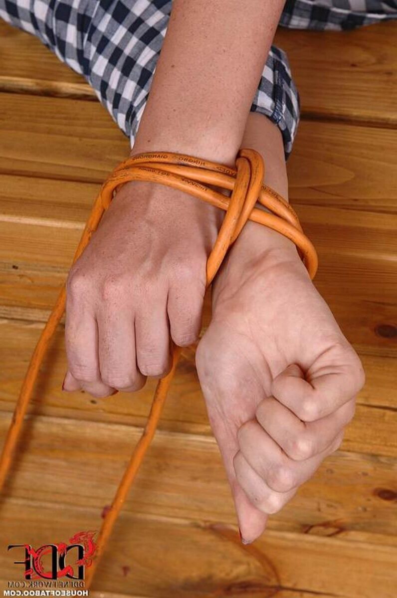 Modelo de Bondage Paige Turnah