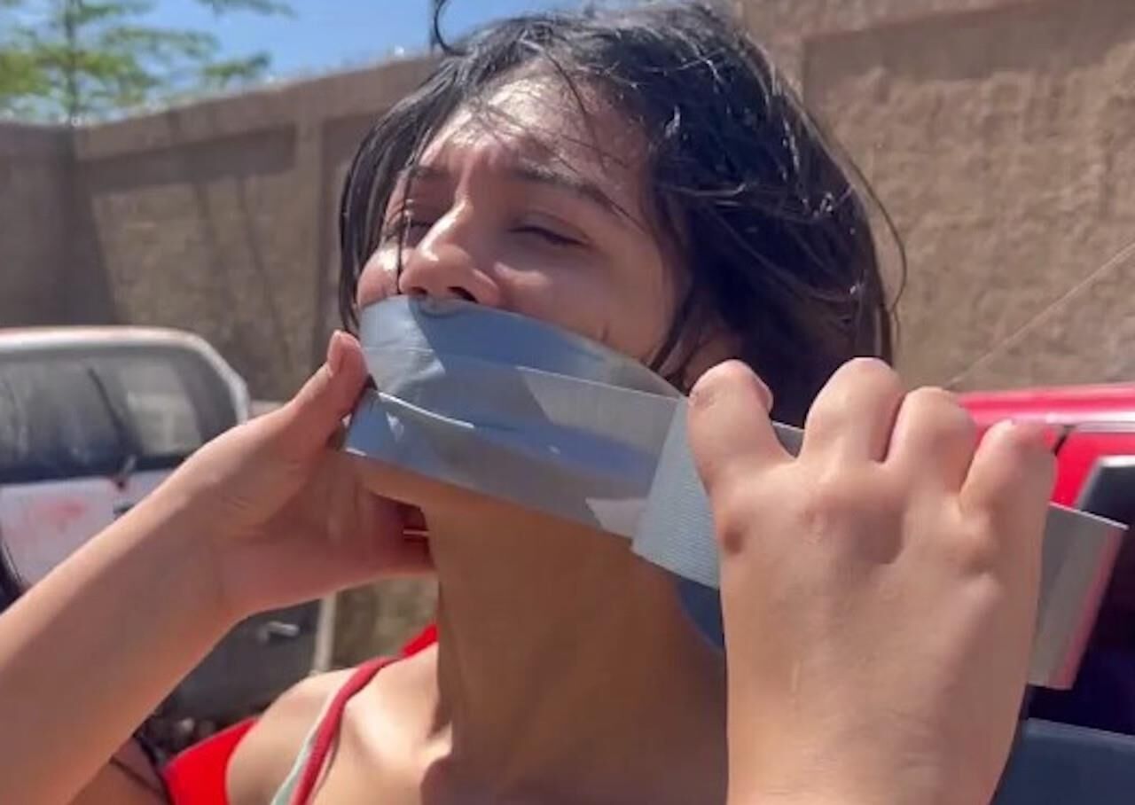 Gagged faces 