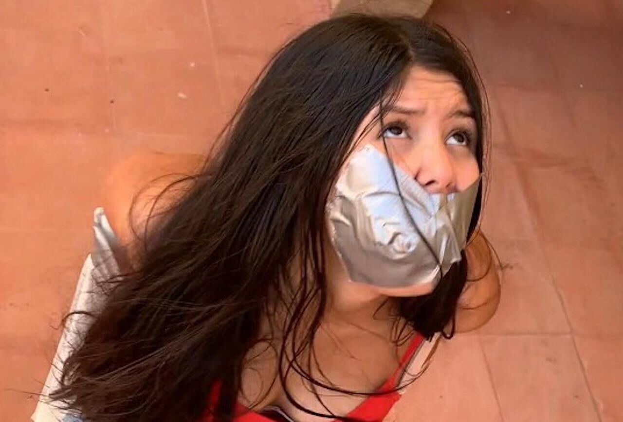 Gagged faces 