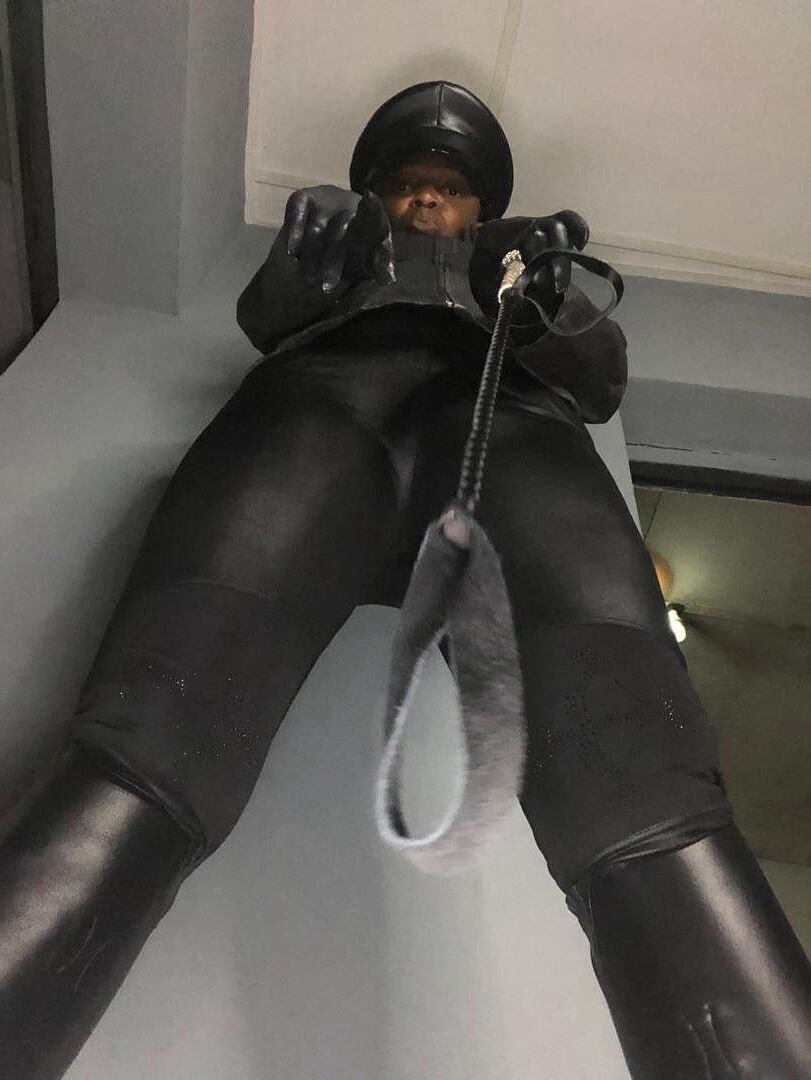 latex sperme noir